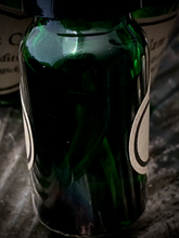 Load image into Gallery viewer, Van-Van Oil